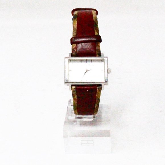 BURBERRY #42849 Leather Strap Watch - Picture 1 of 9